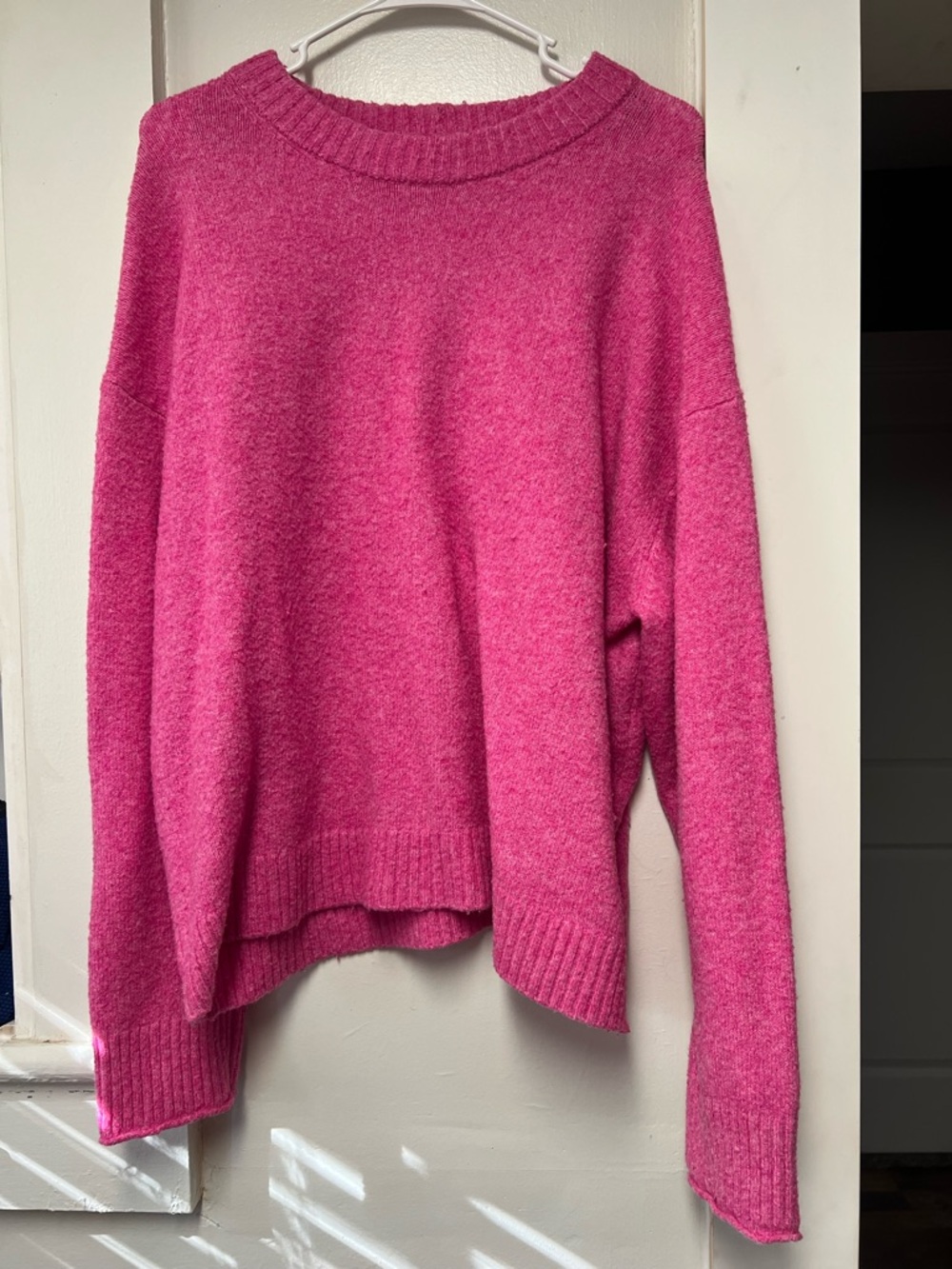 American Eagle Outfitters Bright Fuchsia Crewneck Sweater